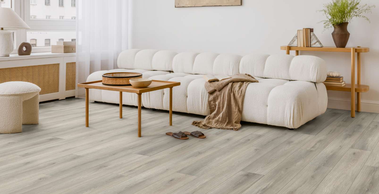 Dove Cantal Oak, MW, 7 mm, Wide Plank - Room Scene